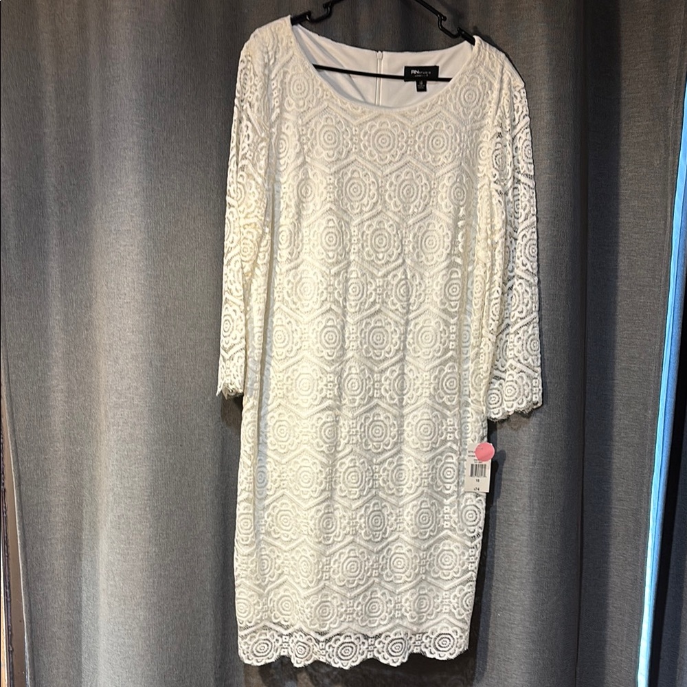 Elegant White Lace Dress